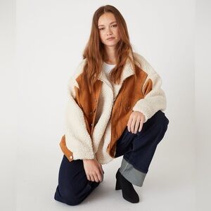 BlankNYC CATCH ME OUTSIDE Faux Suede Sherpa TRUCKER